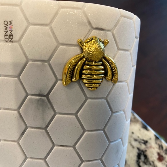 New CARO Home Toothbrush and soap holder set - Picture 4 of 10